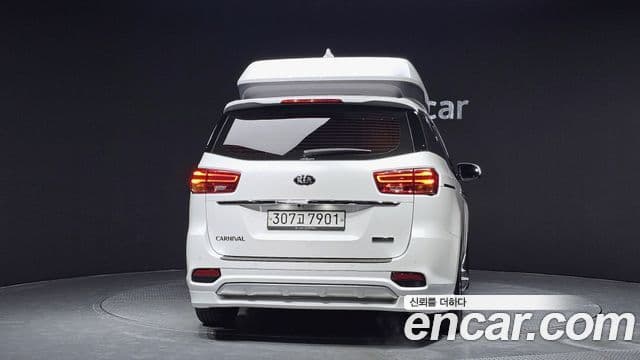 Kia The / новый New Carnival Noblesse Special, 2020 4
