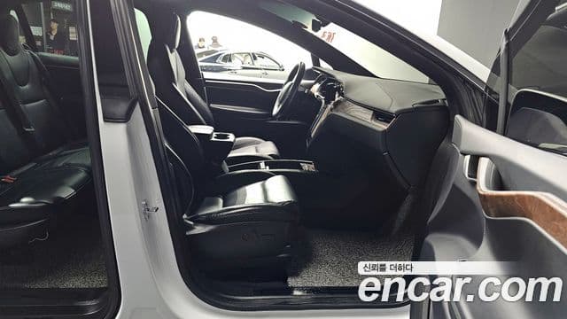 Tesla модель X Long Range, 2020 11