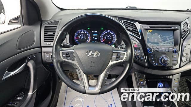 Hyundai i40 살룬 PYL, 2014 16