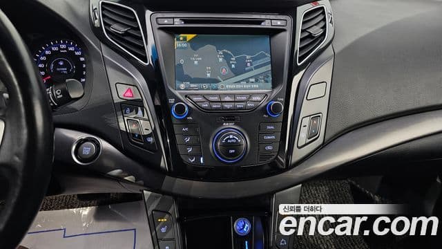 Hyundai i40 살룬 PYL, 2014 17