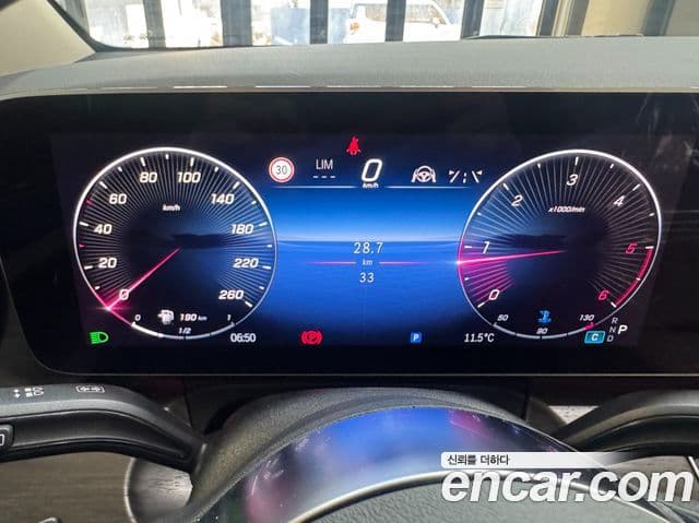 Mercedes-Benz V-класс W447, 2025 8