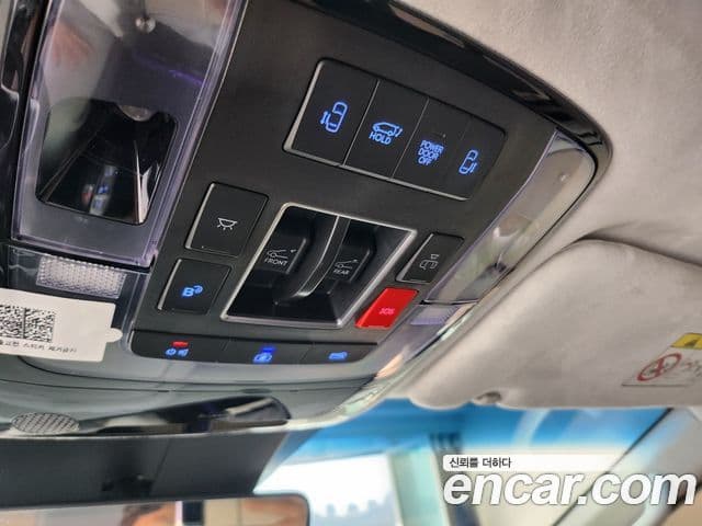 Hyundai Staria Inspiration, 2025 18