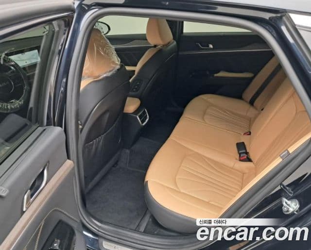 Kia K5 гибрид 3세대 Signature, 2023 14