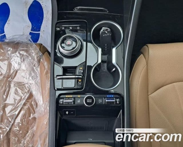 Kia K5 гибрид 3세대 Signature, 2023 16