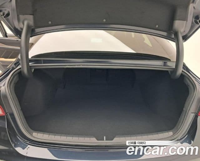 Kia K5 гибрид 3세대 Signature, 2023 19