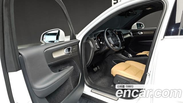 Volvo XC40 T4 Inscription, 2019 11