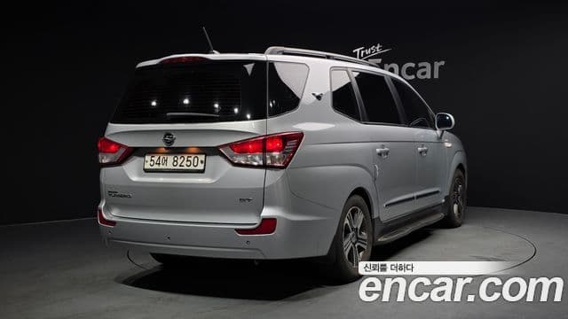 KG모빌리티(SsangYong) Korando 투리스모 4WD GT 9인승, 2014 2