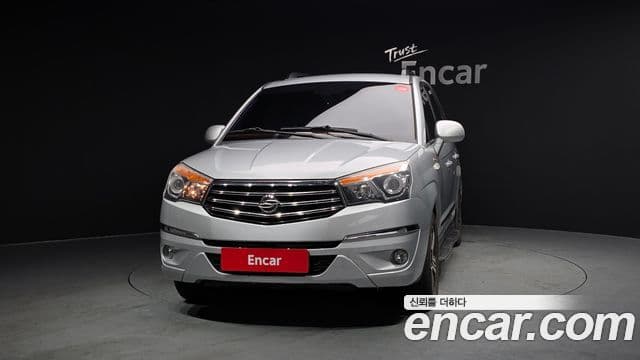 KG모빌리티(SsangYong) Korando 투리스모 4WD GT 9인승, 2014 3