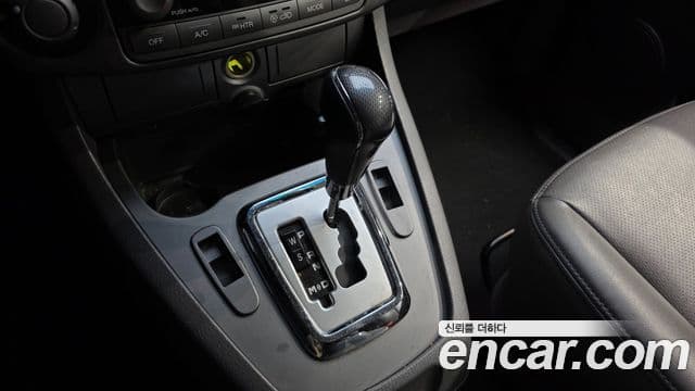 KG모빌리티(SsangYong) Korando 투리스모 4WD GT 9인승, 2014 9