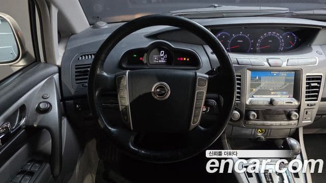 KG모빌리티(SsangYong) Korando 투리스모 4WD GT 9인승, 2014 13