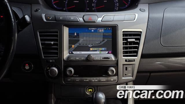 KG모빌리티(SsangYong) Korando 투리스모 4WD GT 9인승, 2014 14