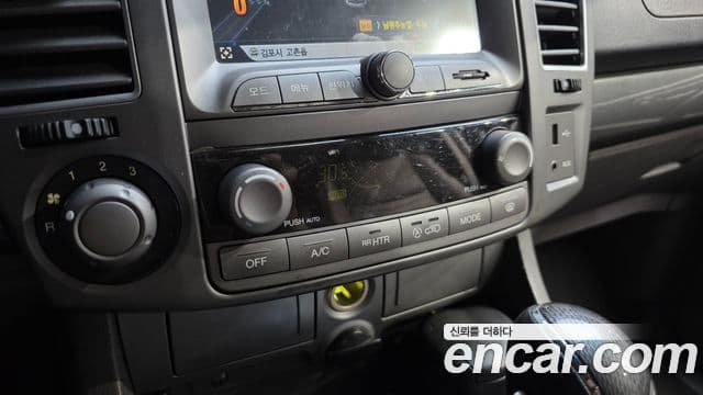 KG모빌리티(SsangYong) Korando 투리스모 4WD GT 9인승, 2014 17