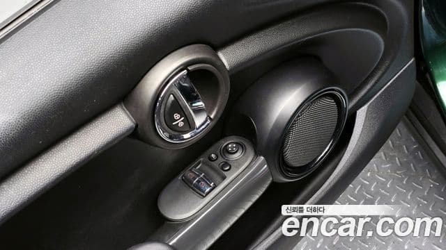 Mini Cooper D 3세대, 2018 17