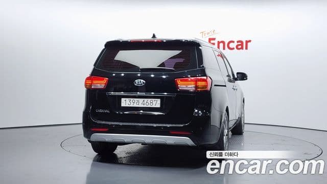 Kia All New Carnival Prestige, 2018 4