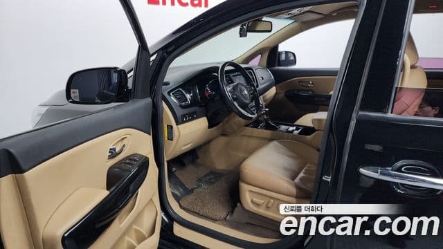 Kia All New Carnival Prestige, 2018 10