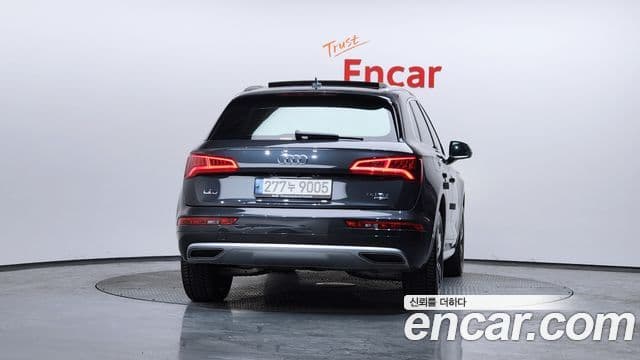 Audi Q5 (FY) Premium, 2020 4