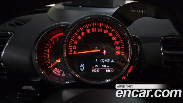 Mini Cooper 클럽맨 2세대, 2019 8