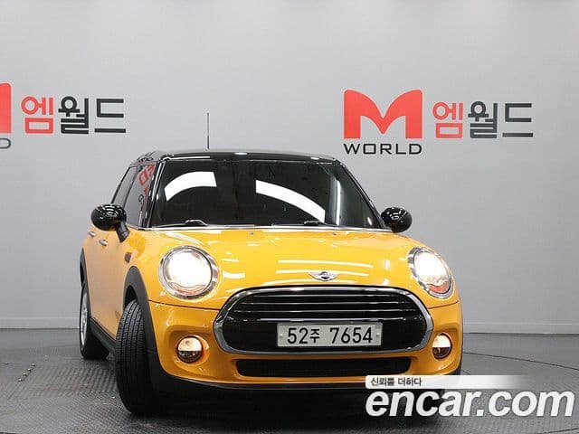 Mini Cooper 3세대, 2017 2