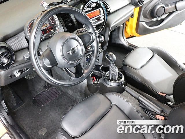 Mini Cooper 3세대, 2017 12