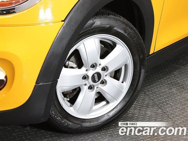 Mini Cooper 3세대, 2017 18