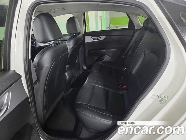 Kia The / новый New K3 2세대 Trendy, 2022 11