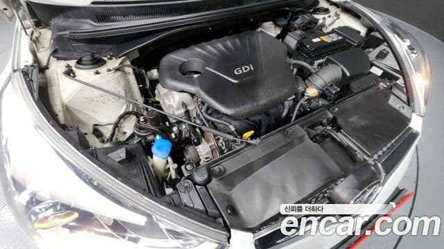 Hyundai Veloster Unique, 2012 6