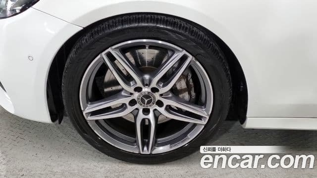 Mercedes-Benz E-класс W213 AMG Line, 2019 18