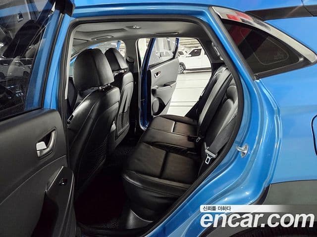 Hyundai Kona Modern Art, 2018 11