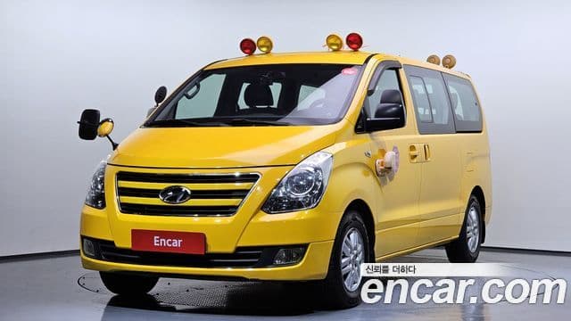 Hyundai Grand Starex детский перевозочный автомобиль, 2017 1
