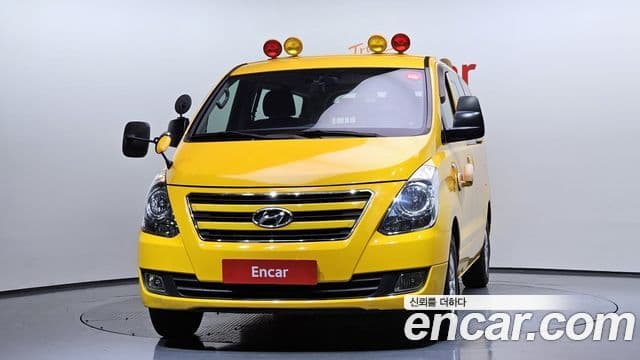Hyundai Grand Starex детский перевозочный автомобиль, 2017 3