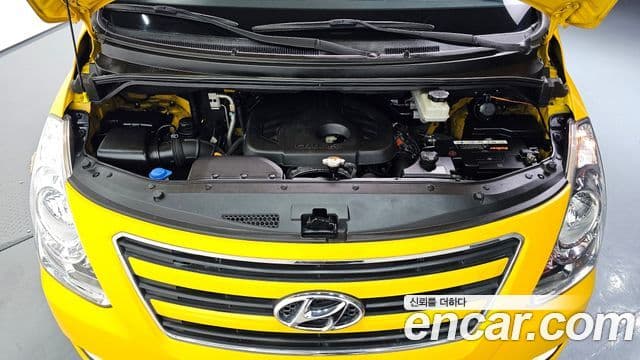 Hyundai Grand Starex детский перевозочный автомобиль, 2017 6