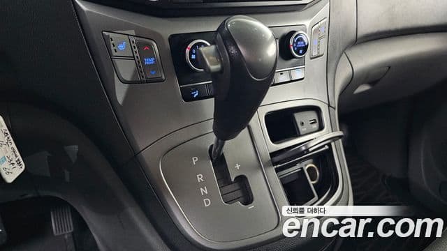 Hyundai Grand Starex детский перевозочный автомобиль, 2017 9