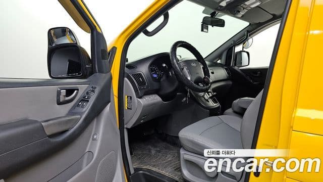 Hyundai Grand Starex детский перевозочный автомобиль, 2017 11