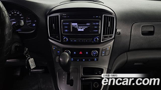 Hyundai Grand Starex детский перевозочный автомобиль, 2017 16