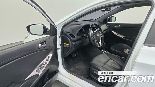 Hyundai Accent(новый кузов / новое поколение) Modern, 2016 10