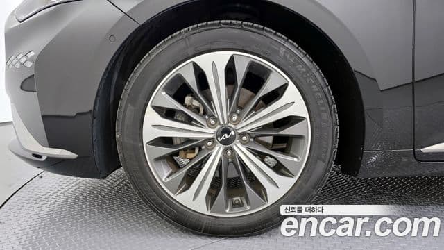 Kia K8 гибрид Signature, 2023 все фото