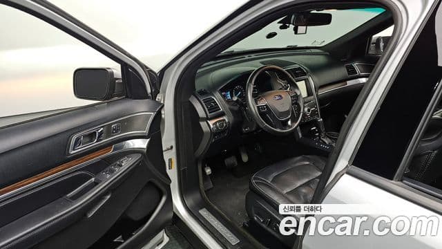 Ford Explorer 5세대, 2016 11