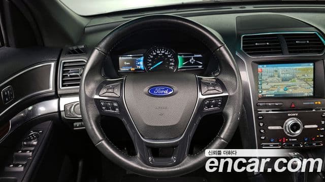 Ford Explorer 5세대, 2016 13