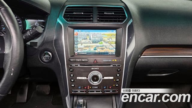 Ford Explorer 5세대, 2016 15