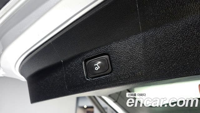 Ford Explorer 5세대, 2016 20