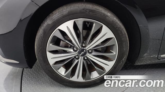 Kia K8 гибрид Noblesse, 2022 все фото