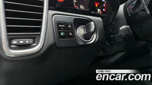 Porsche Cayenne (PO536), 2019 13