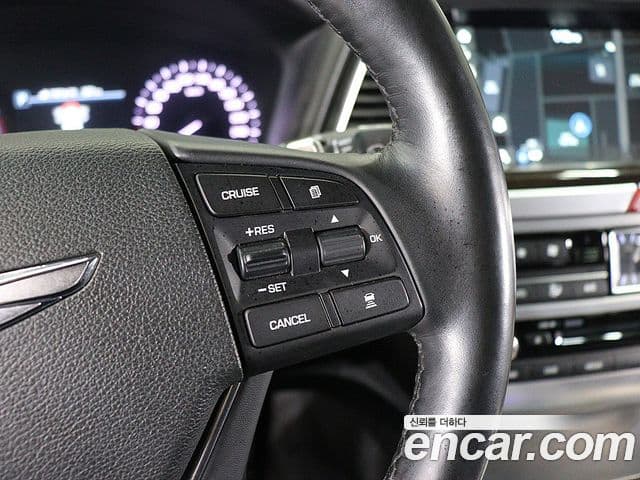 Genesis G80 Premium Luxury, 2017 8