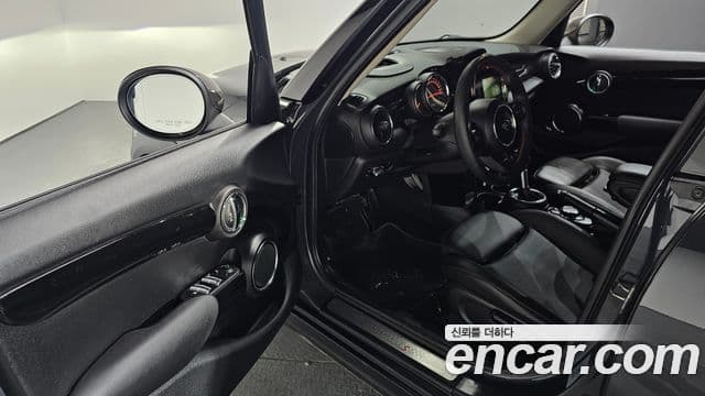 Mini Cooper S 3세대, 2019 11