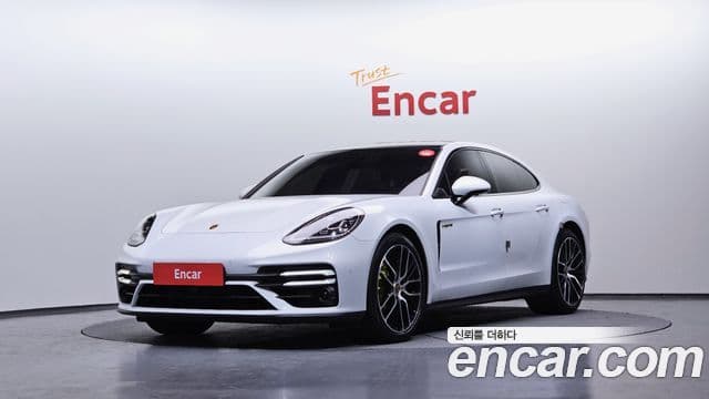 Porsche Panamera (971) 2.9 AWD E-гибрид Platinum Edition, 2023 1