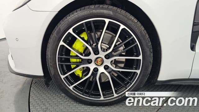 Porsche Panamera (971) 2.9 AWD E-гибрид Platinum Edition, 2023 все фото