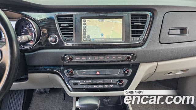 Kia The / новый New Carnival Noblesse, 2019 16