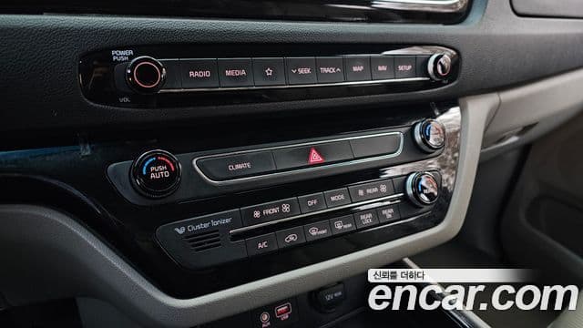 Kia The / новый New Carnival Noblesse, 2019 17