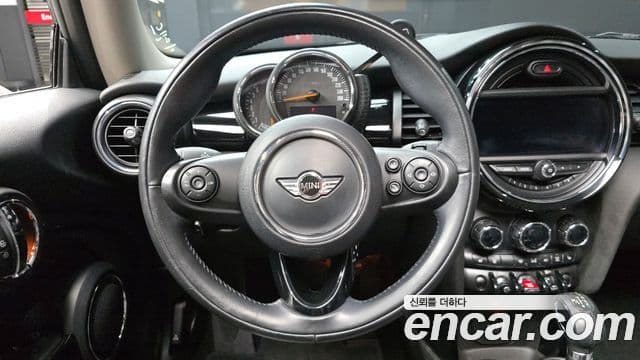 Mini Cooper 3세대, 2017 13