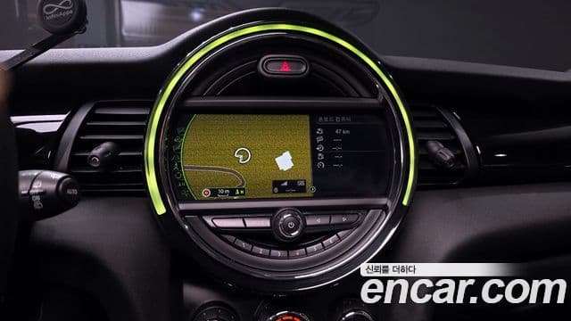 Mini Cooper 3세대, 2017 15